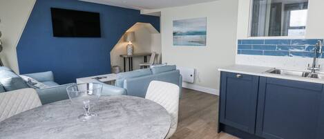 คอทเทจ | ภายใน