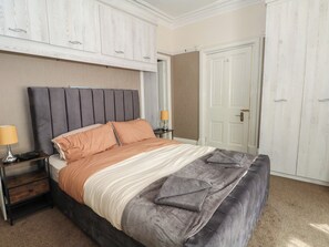 6 quartos, individualmente decorados, individualmente mobiliados