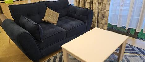 Deluxe Duplex, Park View | Desk, laptop workspace, blackout drapes, free WiFi