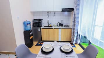 Deluxe Duplex, Park View | Private kitchen