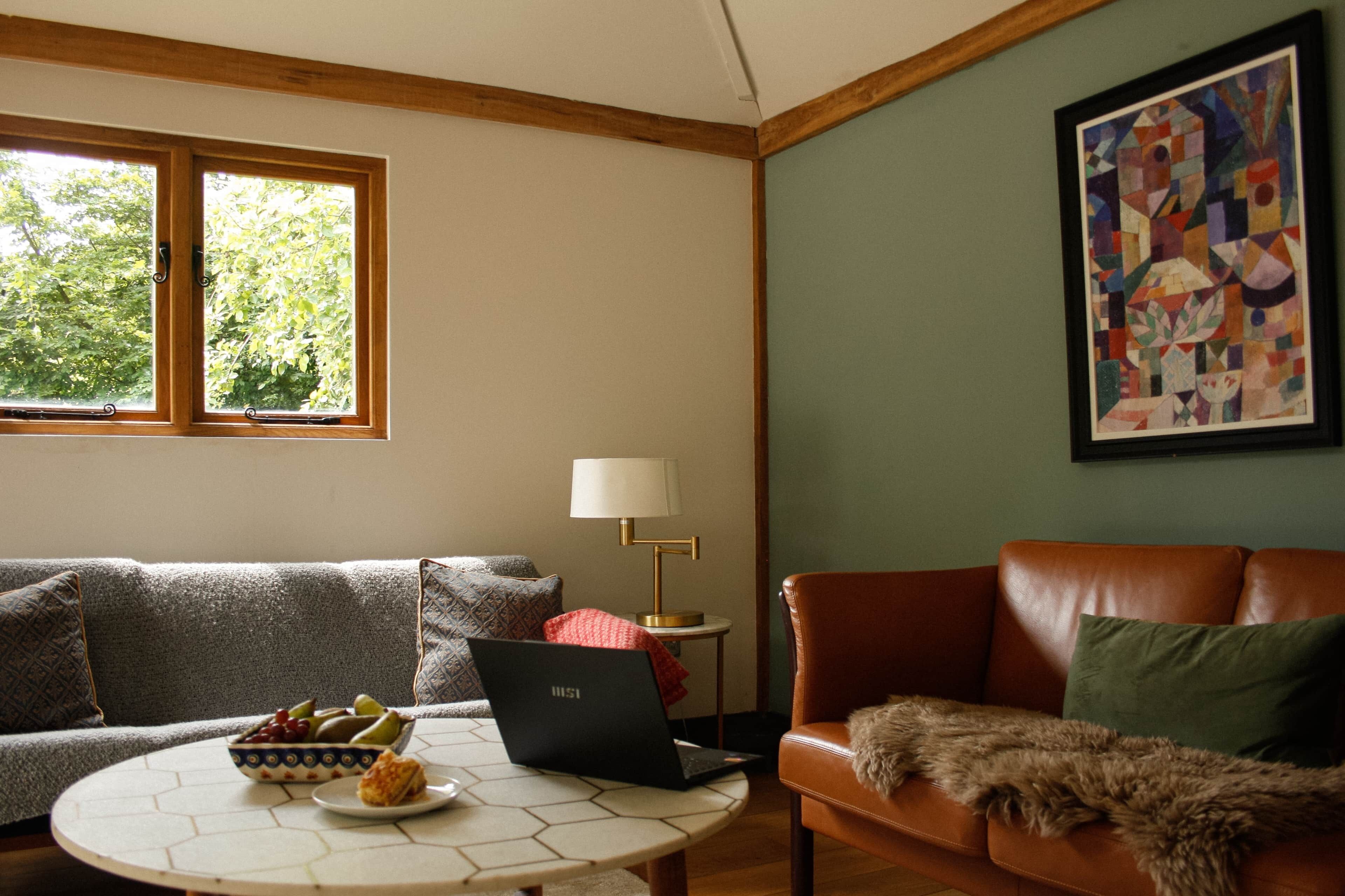TV, fireplace, stereo