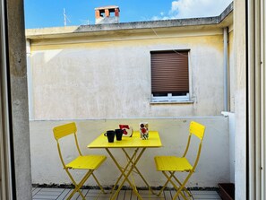 Design Apartment, 2 Bedrooms, Balcony, Courtyard View | Terrace/patio