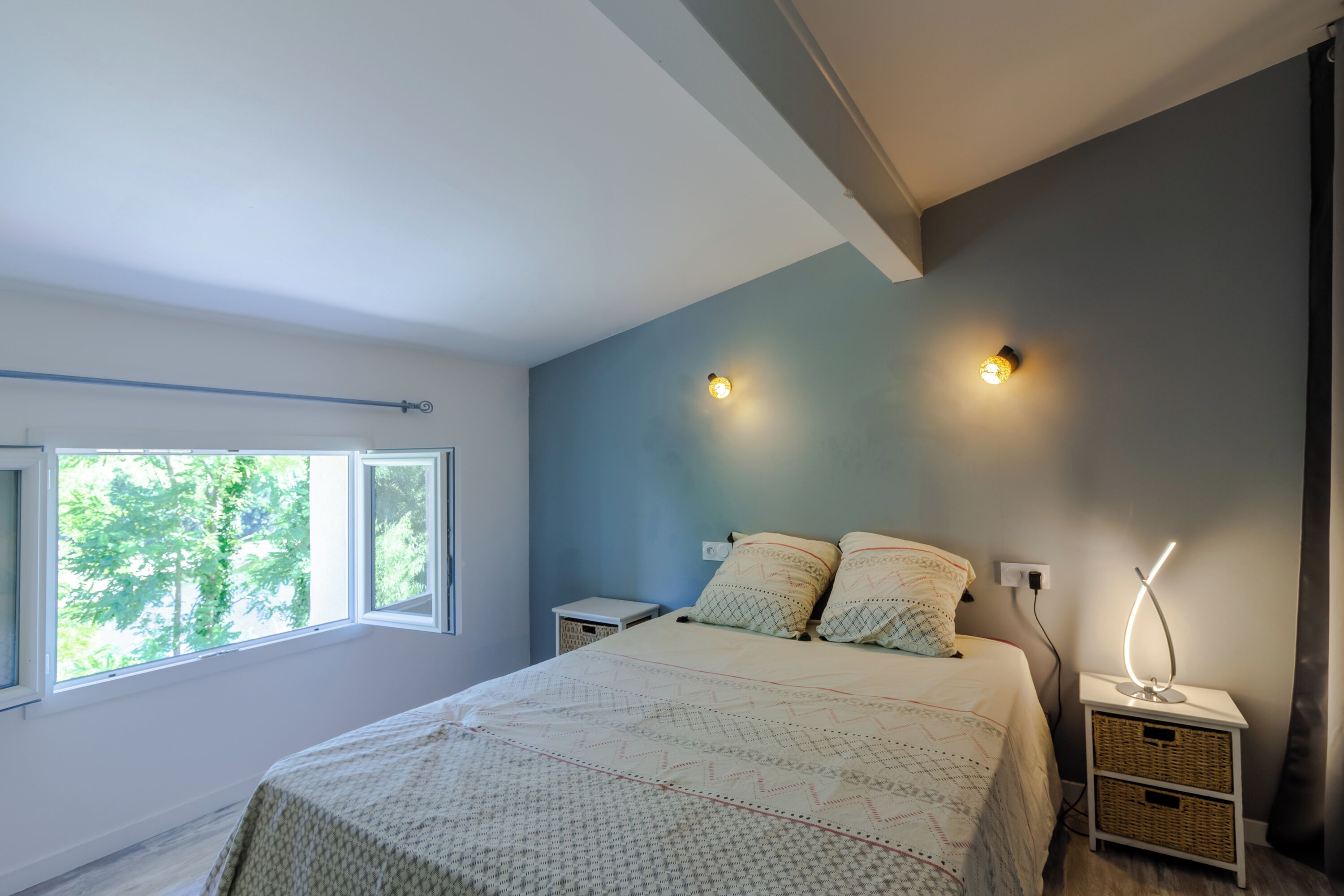 3 chambres, fer et planche à repasser, Wi-Fi, literie fournie