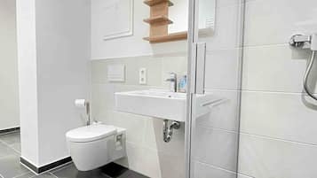 Handtücher, Seife, Toilettenpapier