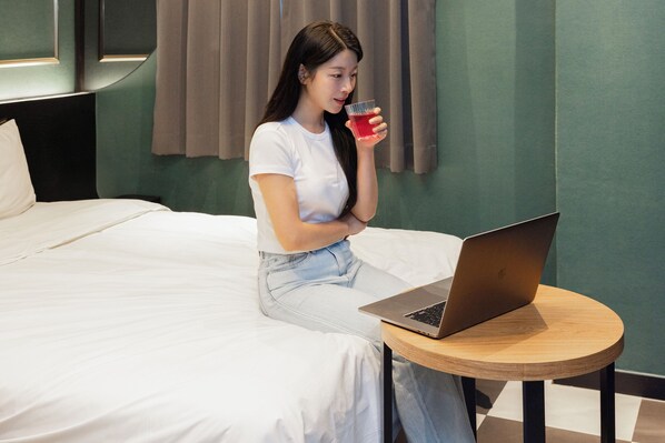 Standard Double Room, City View | Premium bedding, desk, blackout curtains, soundproofing