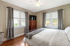 2 Schlafzimmer, Bügeleisen/Bügelbrett, WLAN, Bettwäsche