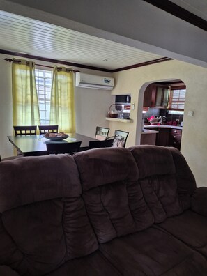 Interior - Spacious 3-bedroom, 3 1/2 bathroom house with WiFi and AC in lovely Bridgetown. (Bridgetown)