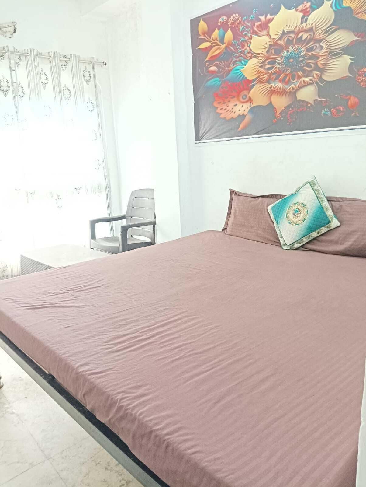 Ropa de cama de alta calidad y escritorio 