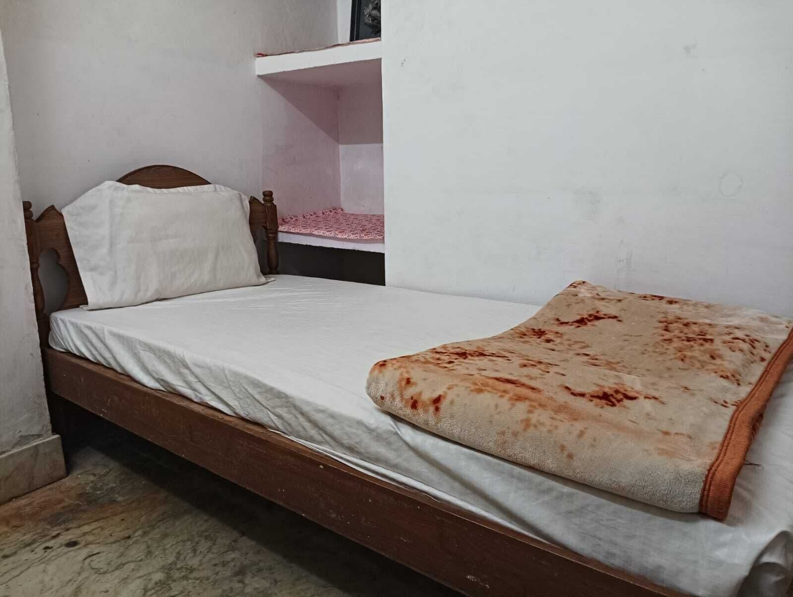 Ropa de cama de alta calidad y escritorio 