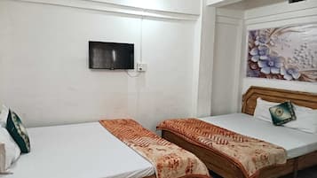 Familjerum | SÀngtillbehör av högsta kvalitet, skrivbord och arbetsyta för laptop