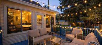 Walk to Lake Relaxing Williams Bay Getaway