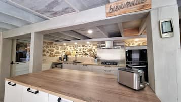 Fridge, microwave, dishwasher