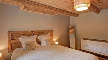 5 bedrooms, WiFi (free)