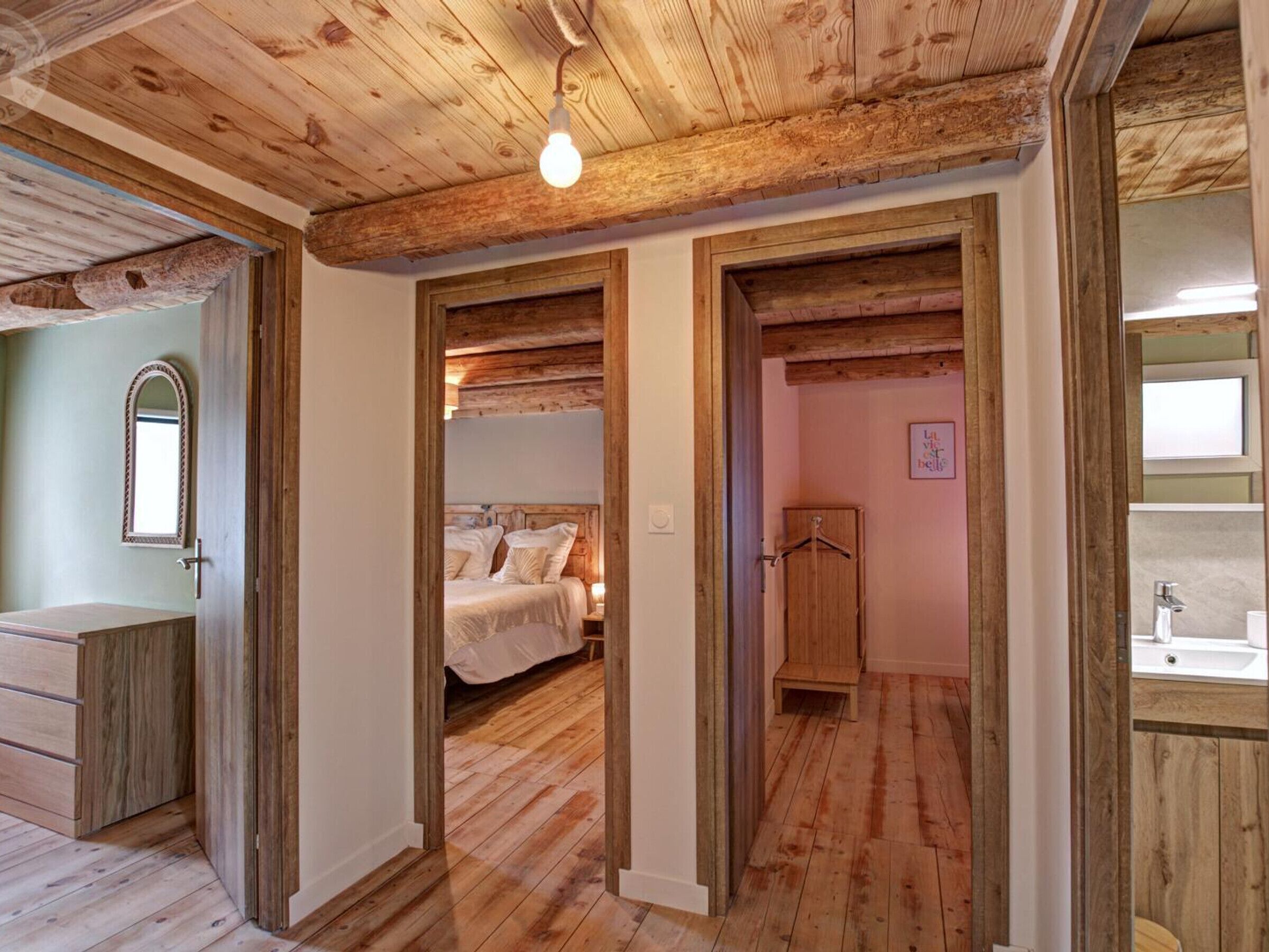 5 bedrooms, free WiFi