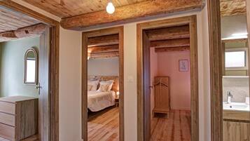 5 bedrooms, free WiFi