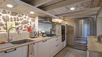 Fridge, microwave, dishwasher