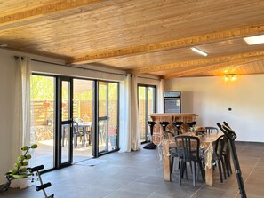 Dining - Spacious villa in Grand Coude with wheelchair access (Saint-Joseph)