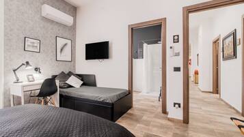 Basic Room | In-room safe, free WiFi, bed sheets