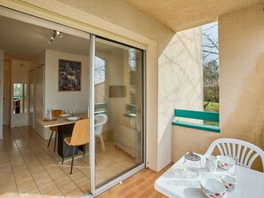 Unclassified image, 3 of 13, button