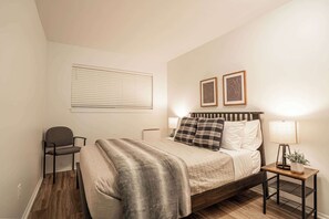 2 chambres, fer et planche à repasser, lit parapluie, Wi-Fi