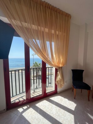 Superior Room, Balcony, Beach View | Free WiFi - Hotel Lungomare 3 Stelle (Brancaleone Marina)