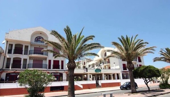 Front of property - Hotel Lungomare 3 Stelle (Brancaleone Marina)
