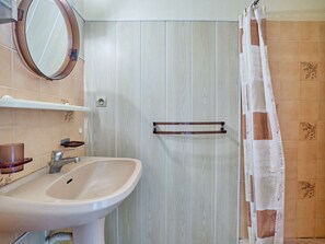 Bathroom - Charming T1 bis with balcony and pets allowed in Barbotan (Barbotan-les-Thermes)