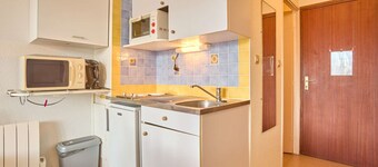 Bright Studio near Thermal Baths, Wi-Fi, pets allowed