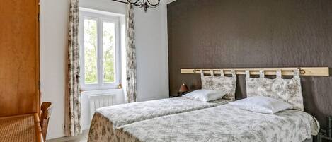 2 bedrooms, free WiFi