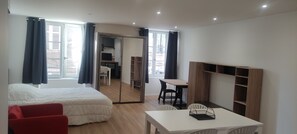 Bügeleisen/Bügelbrett, WLAN, Bettwäsche