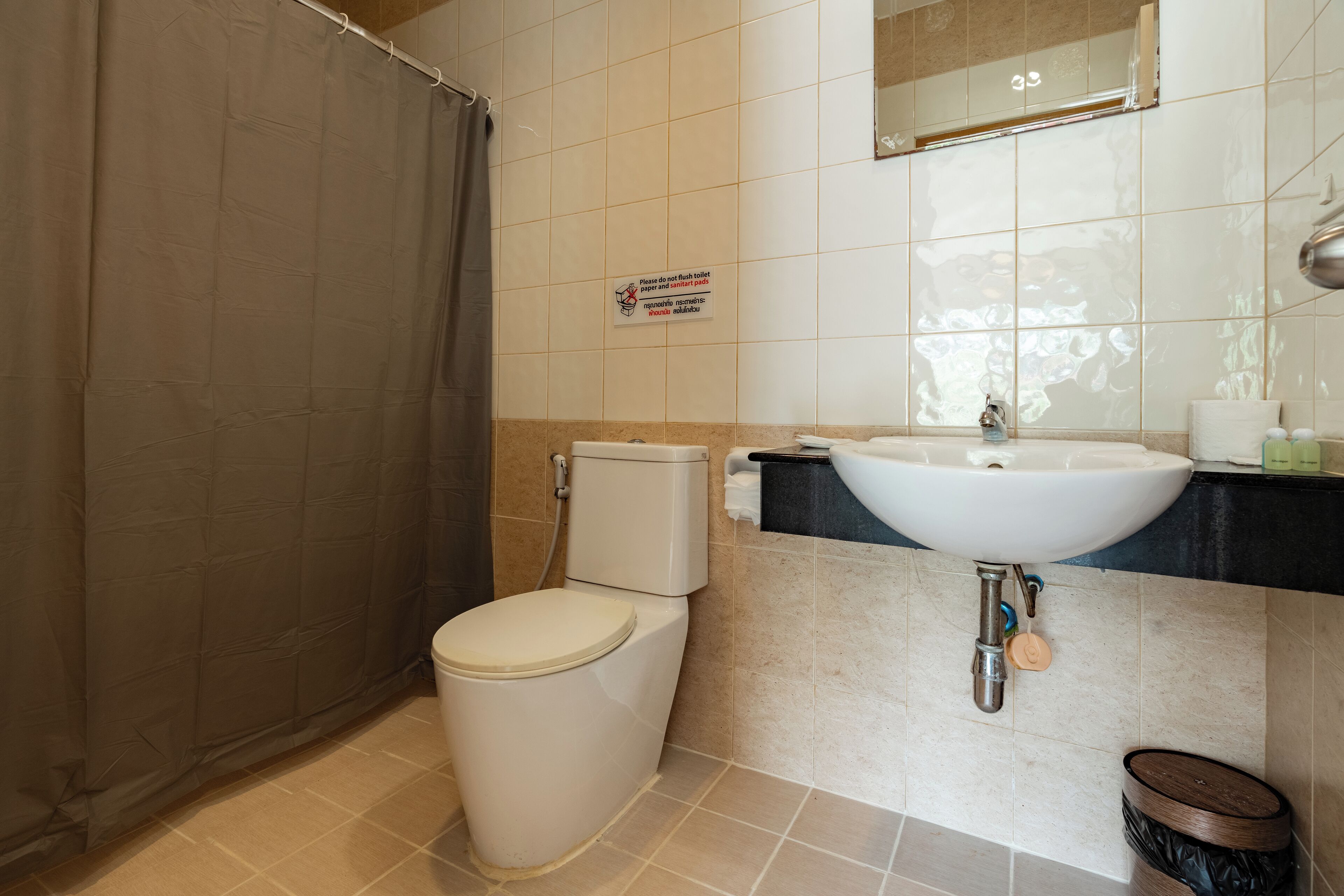 Double Room, Balcony, Mountain View | Bathroom | Shower, towels, soap, shampoo