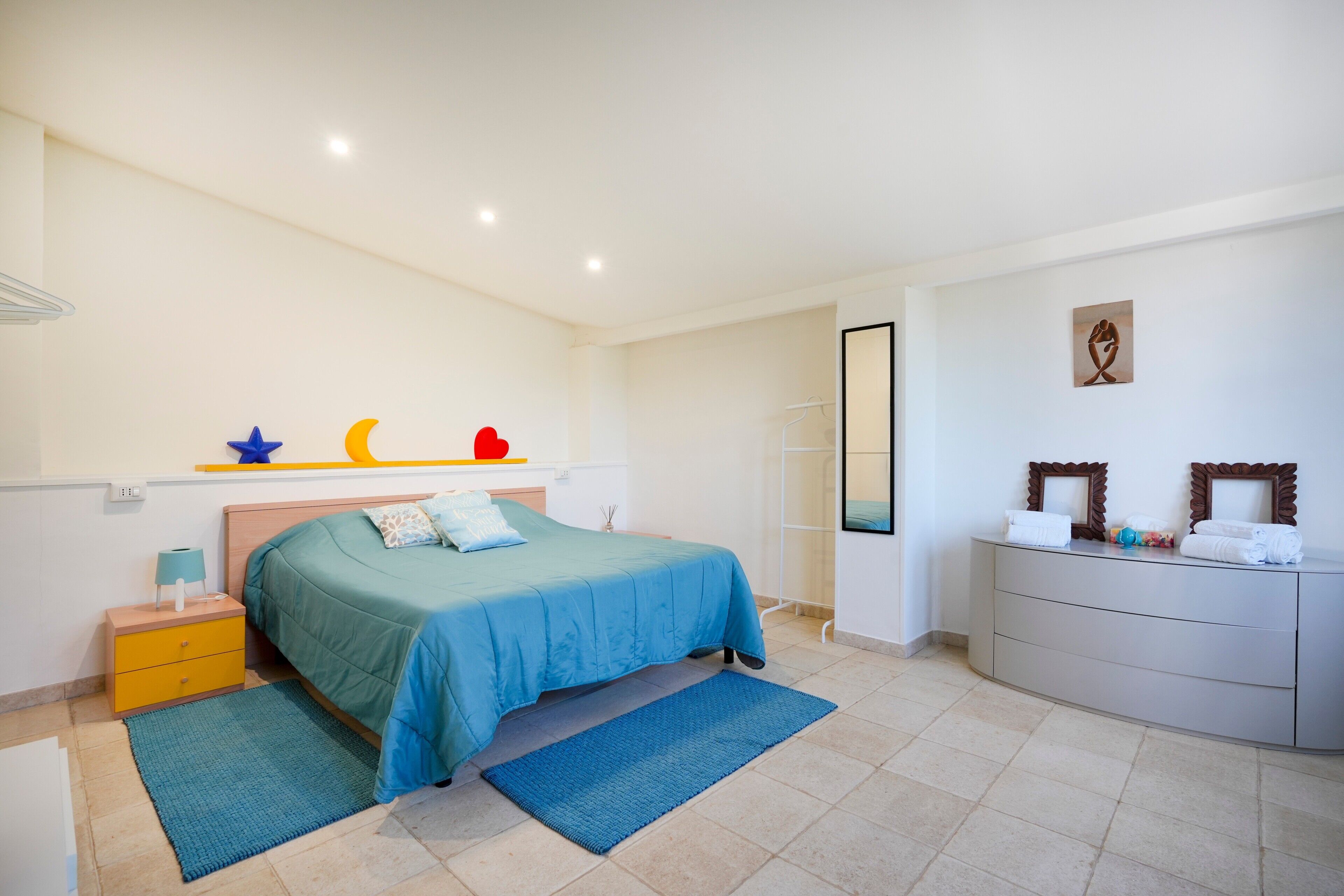 1 camera, ferro/asse da stiro, Wi-Fi, lenzuola