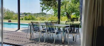Vila Más Guardiola, spacious property with swimming pool near Port Aventura