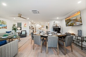 Dining - La Jolla Panoramic Ocean Retreat with Rooftop (San Diego)