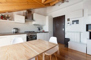 Refrigerador, horno, parrilla de estufa y lavavajillas 