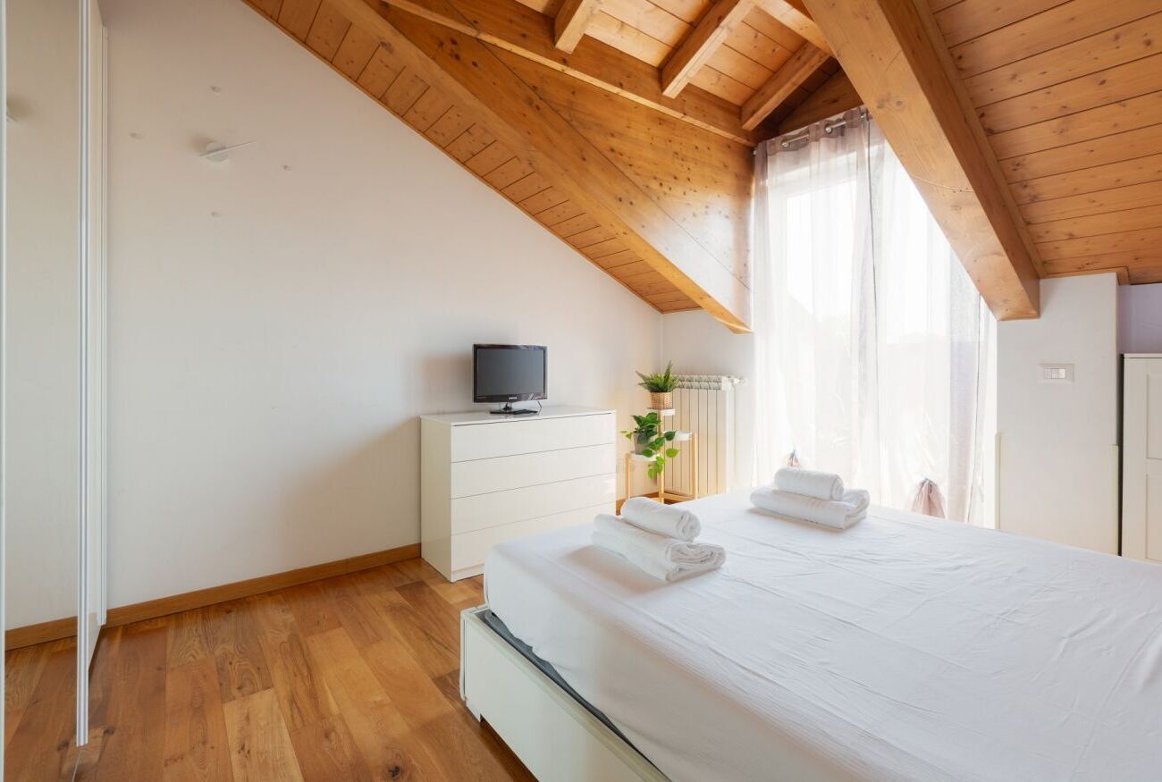 2 chambres, fer et planche à repasser