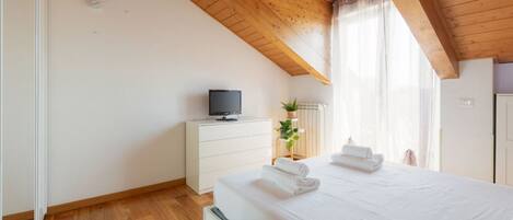 2 chambres, fer et planche Ă repasser