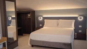 Superior Room | In-room safe, desk, free WiFi, bed sheets
