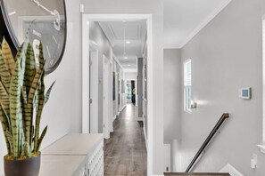 Interior - Mid-City w/ Balcony - Near Superdome & Streetcars (New Orleans)