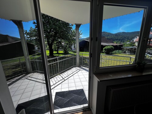 Apartment with green view terrace & newly renovated 24h check-in