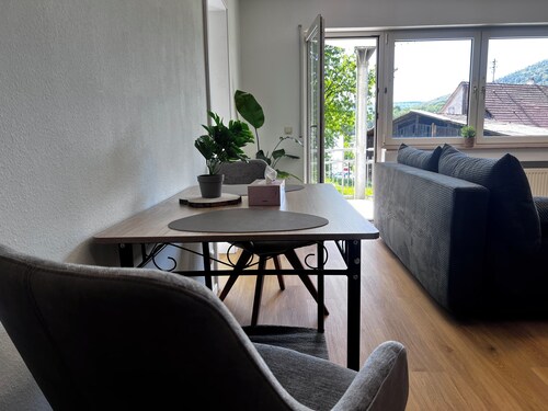 Apartment with green view terrace & newly renovated 24h check-in