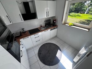 Microwave, oven, stovetop, dishwasher