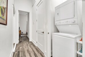 Interior - Apt on Magazine St. - Walk to Shops & Restaurants (New Orleans)
