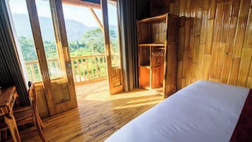 Villa Panoramique, vue fleuve | Minibar, coffres-forts dans les chambres, décoration personnalisée