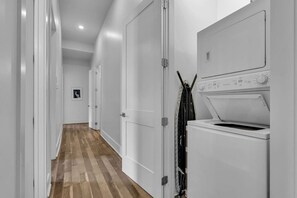 Interior - Walk to Shops & Restaurants - 3 BR Magazine St Apt (New Orleans)