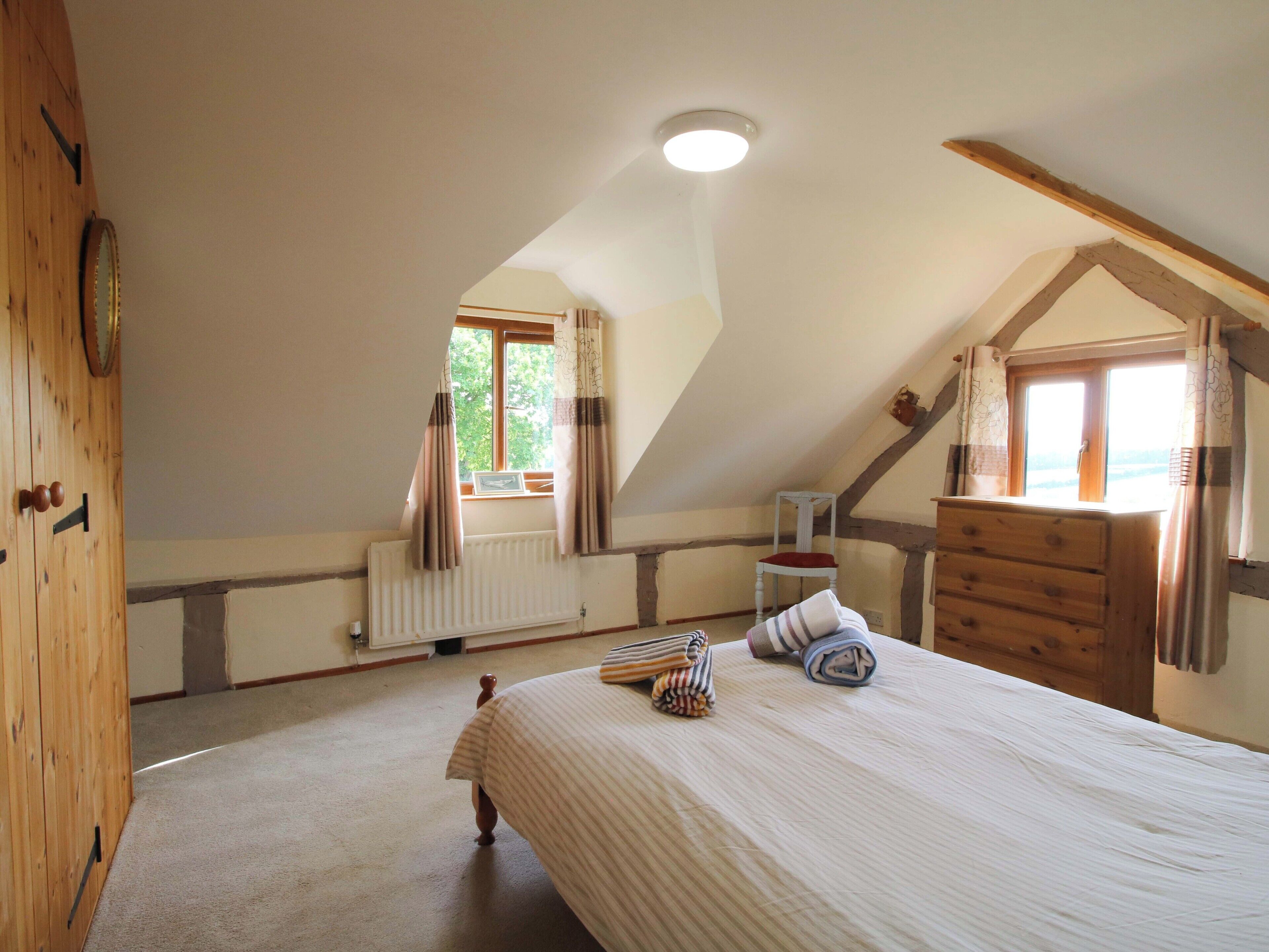 2 bedrooms, individually decorated, individually furnished, free WiFi