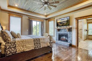 6 slaapkamers, een strijkplank/strijkijzer, gratis wifi, beddengoed