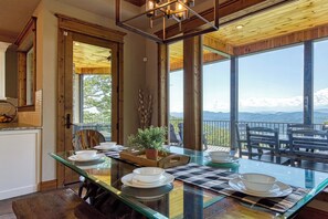 Dining - Rooms W/A View - Amazing Mountain Views (Sevierville)