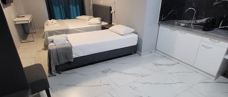 Basic Triple Room, Balcony | Free WiFi