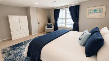 4 bedrooms, desk, iron/ironing board, travel cot